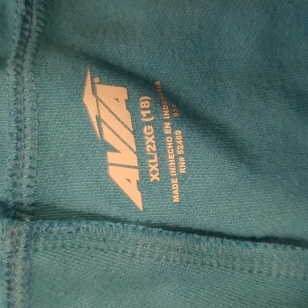 Set - Picture 3 of 3